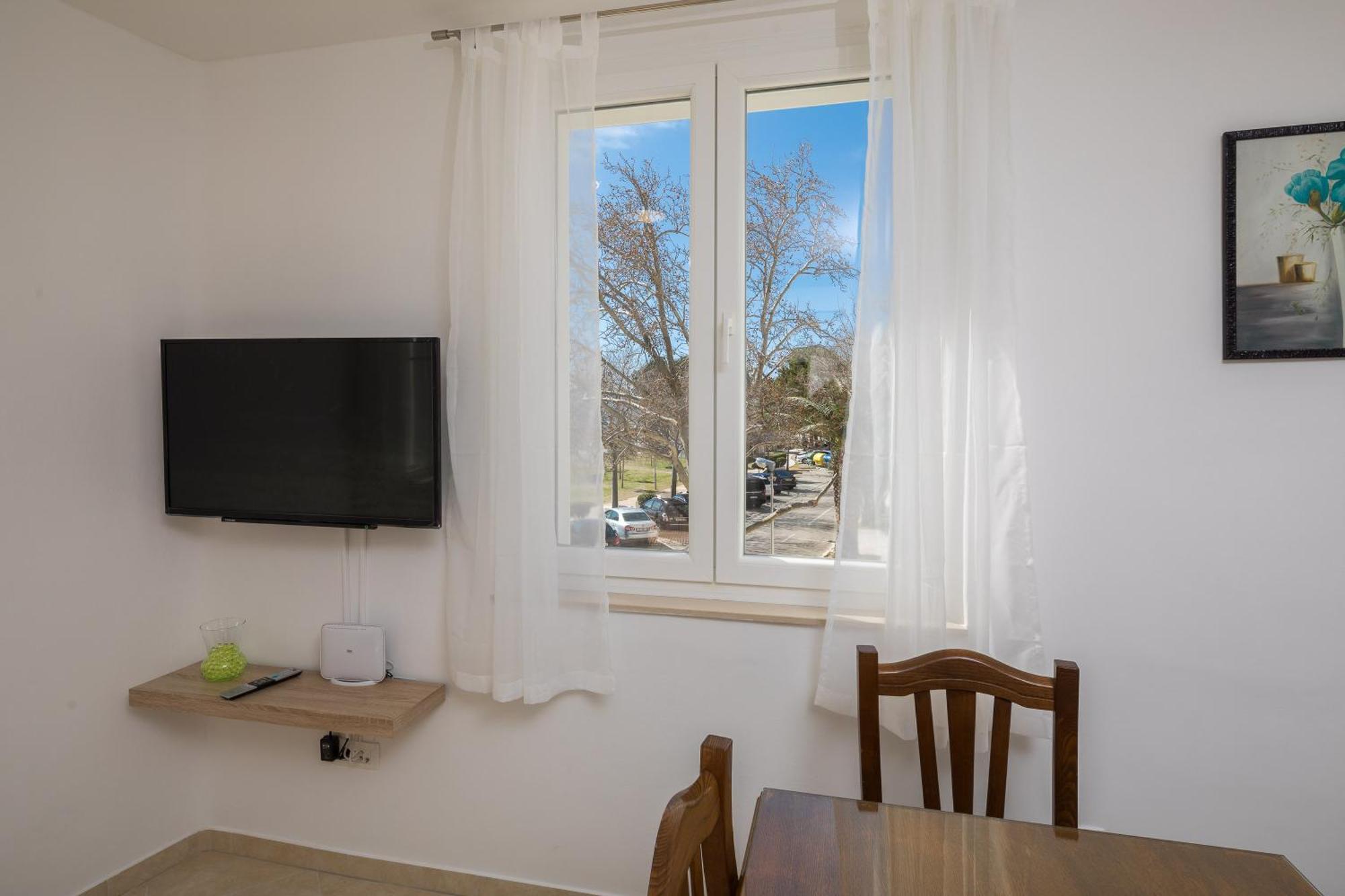 Sandy Beach Apartment Omis Exterior photo