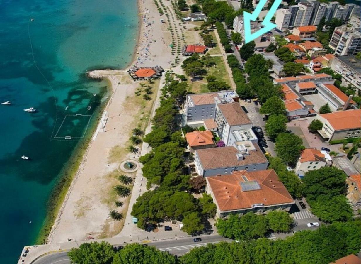 Sandy Beach Apartment Omis Exterior photo